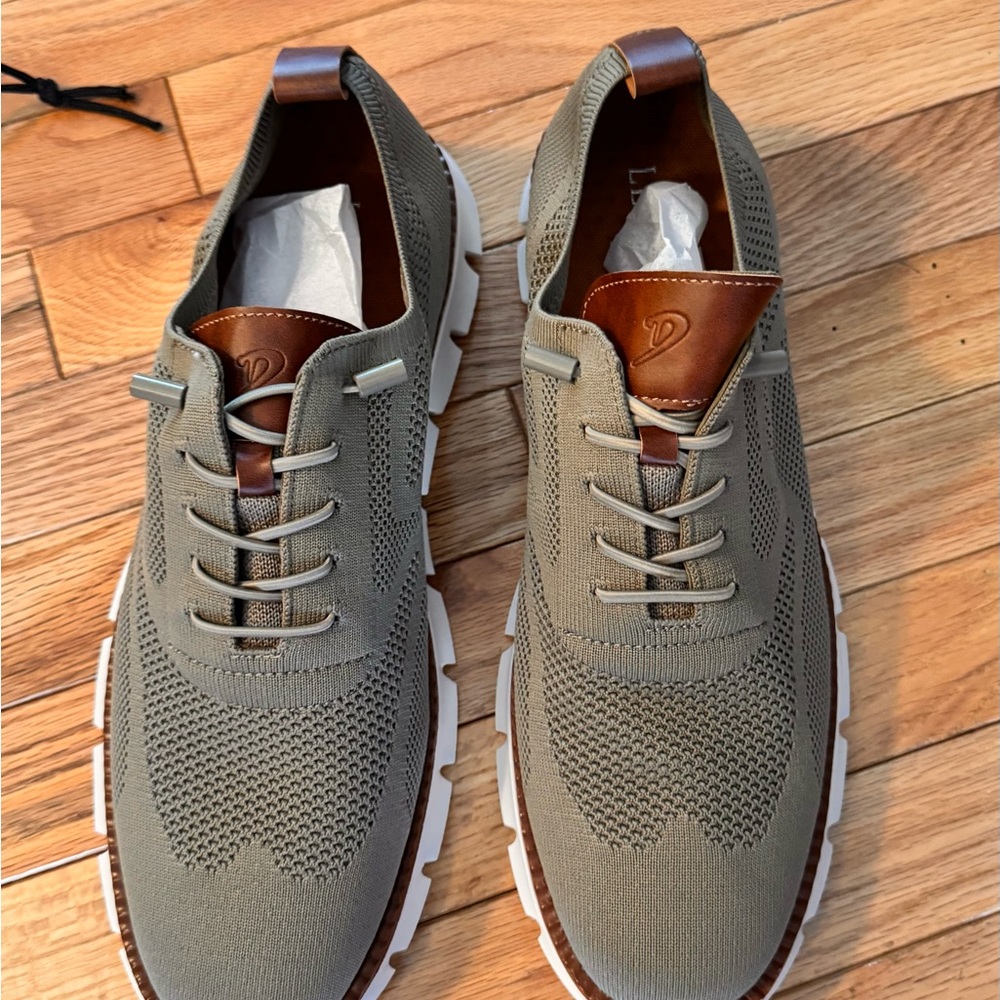 Nature Breeze Monochrome Sneakers